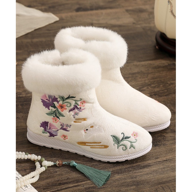 White Cotton Fabric Embroidery Splicing Chinese Style Boots