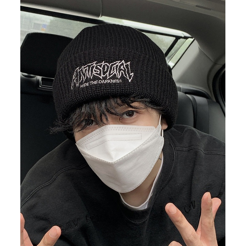 Stylish Black Graphic Embroidered Men Knit Bonnie Hat