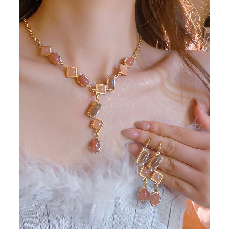 Beautiful Gold Copper Alloy Zircon Tassel Pendant Necklace And Drop Earrings Two-Piece Set