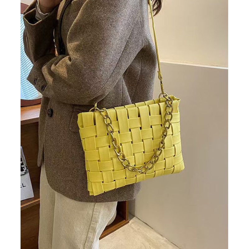 Classy Weave Design Faux Leather Chain Linked Mini Bag