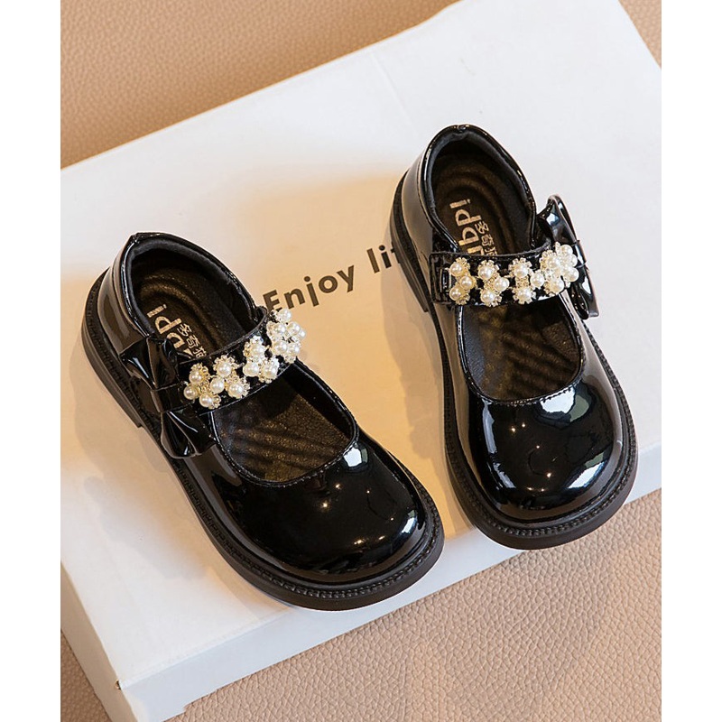 Stylish Black Buckle Strap Nail Bead Kids Girls Loafer Shoes