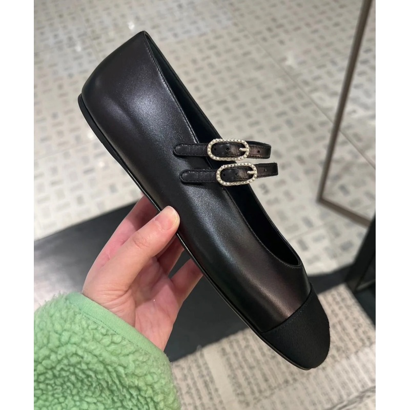 Black Cowhide Leather Flat Feet Shoes Splicing Buckle Strap
