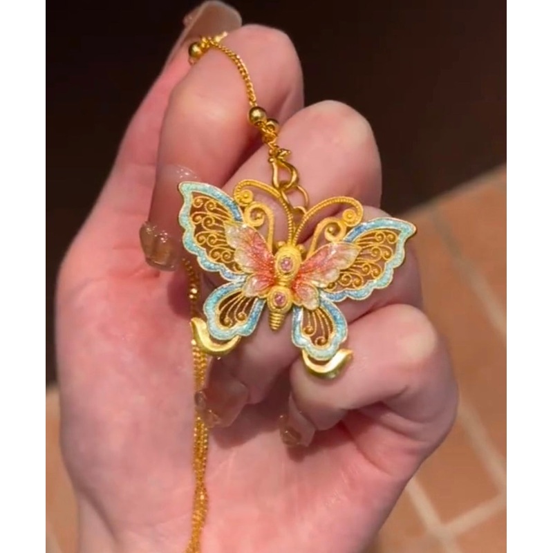 Retro Gold Ancient Gold Butterfly Enamel Pendant Necklace