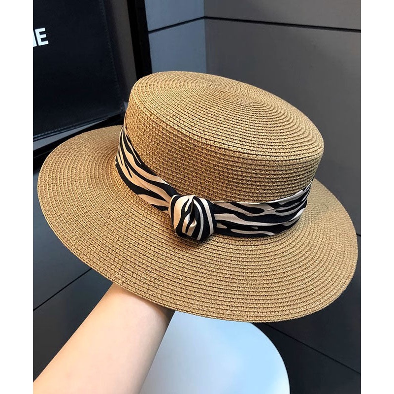 Women Khaki Versatile Straw Woven Cloche Hat