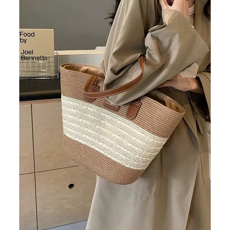 Stylish Khaki Large Capacity Durable Straw Woven Shoulder Bag