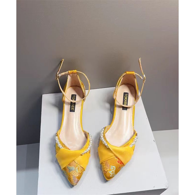 New Chinese Yellow Embroidered Pearl Chunky Heel Sandals Pointed Toe