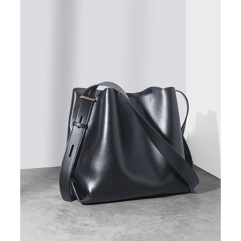 New Black Calf Leather Large Capacity Casual Bucket Bag