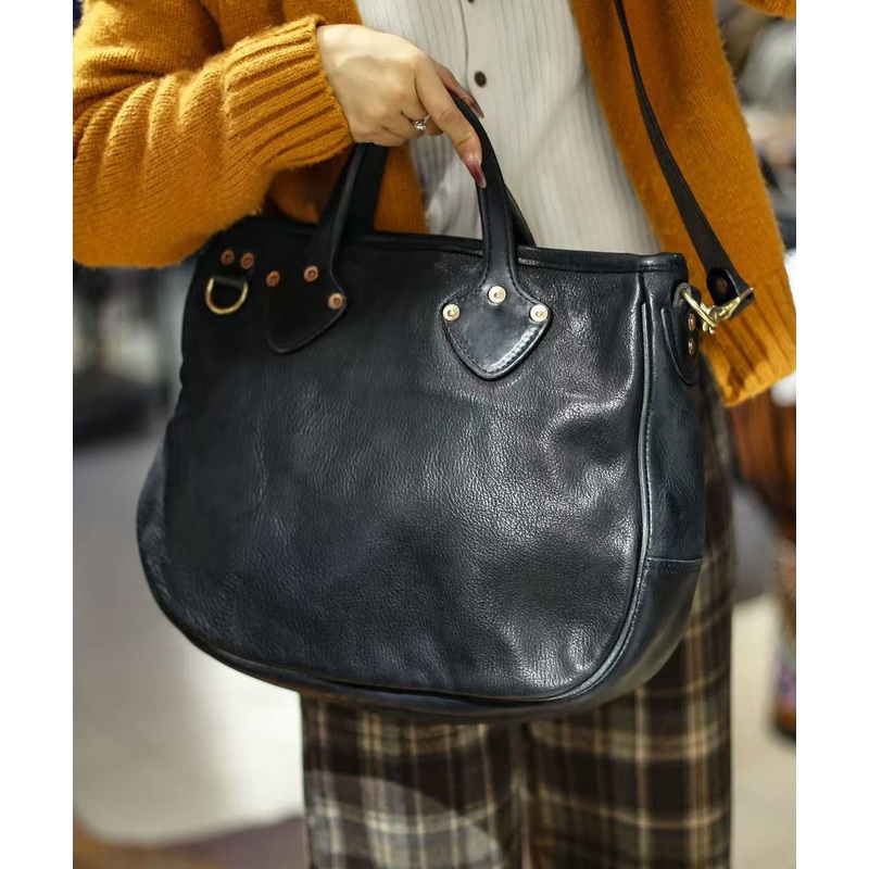 Casual Rivet Large Capacity Durable Leather Tote Handbag
