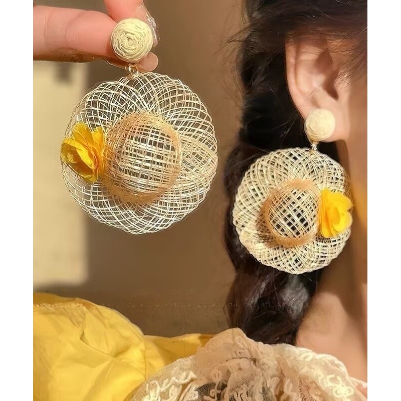 Vogue Beige Weave Straw Hat Floral Drop Earrings