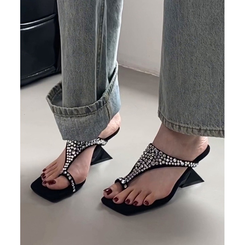 Stylish Splicing Zircon Wedge Thong Sandals Black Suede