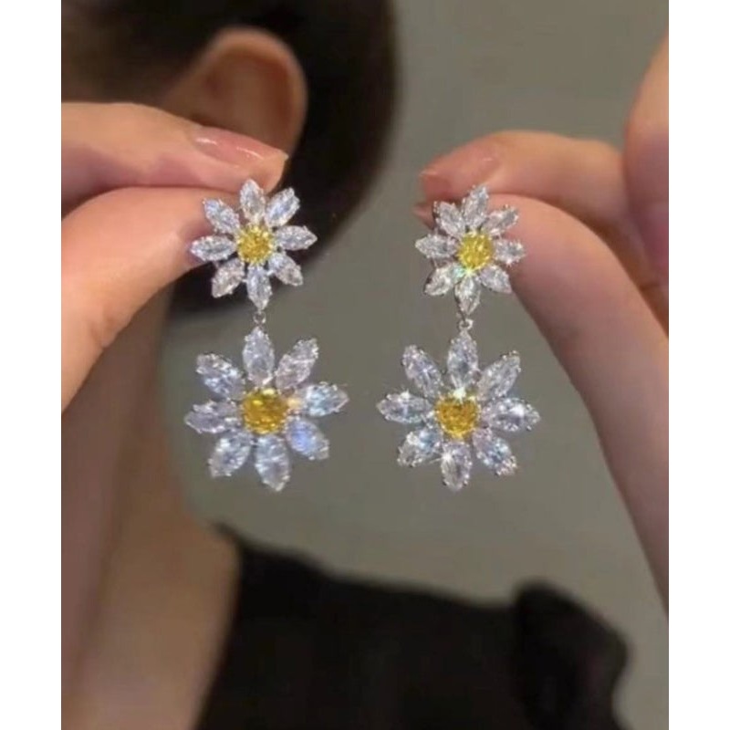 Women White Alloy Crystal Zircon Floral Drop Earrings