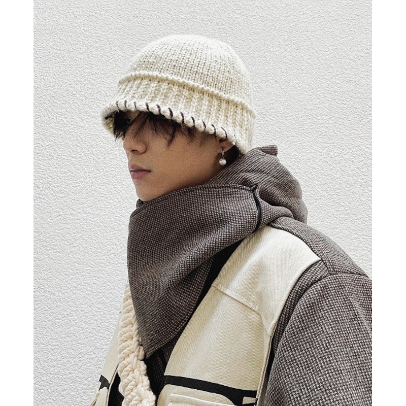 Modern Apricot Versatile Men Cozy Knit Bucket Hat