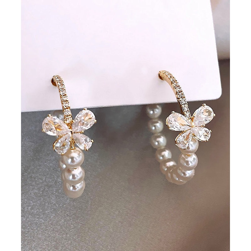 Unique White Copper Alloy Zircon Butterfly Pearl Hoop Earrings